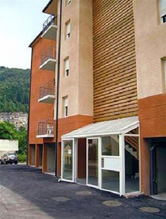 Superbe Appart Avec De Parking Gratuit Sur Place Lourdes Exterior photo